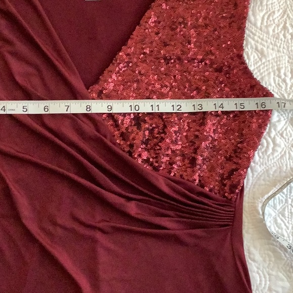 Worthington Wine Red Sleeveless Jersey Knit Sleeveless Sequined Top Size SP - Picture 7 of 10